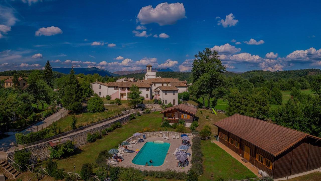 Вілла Castello Di Pupaggi Sellano Екстер'єр фото